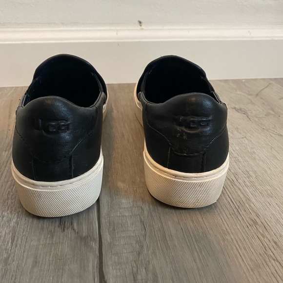 Ugg slip on sneakers - Picture 3 of 4